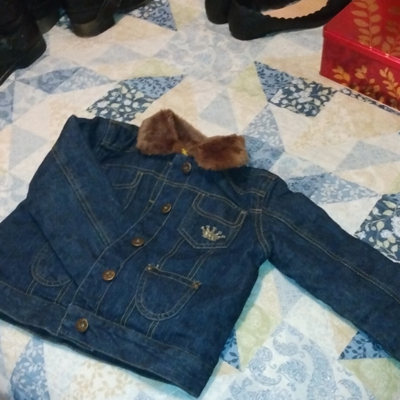 - Bongo - Picture 6 of 6